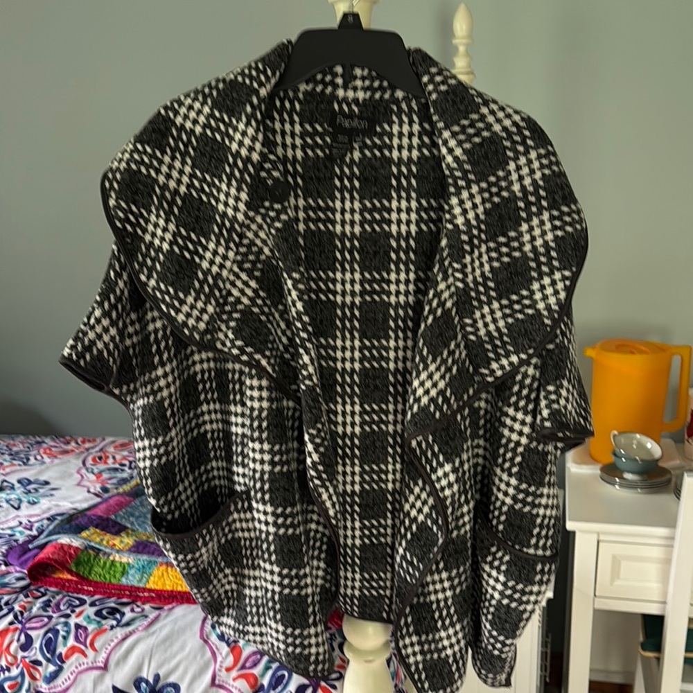 Papillon Blanc Black and White Plaid Blazer